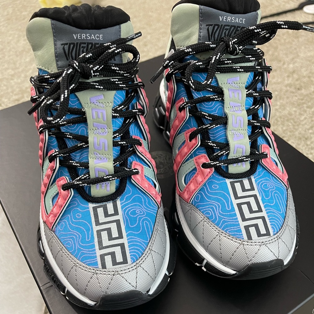 SOLD!!—Versace woman’s trigreca sneakers